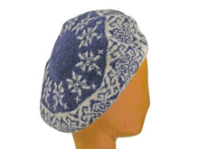 Load image into Gallery viewer, WSC42 Printed Beret in Navy/Oatmeal
